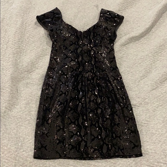 Black sparkly felt cheetah print dress - Picture 4 of 4
